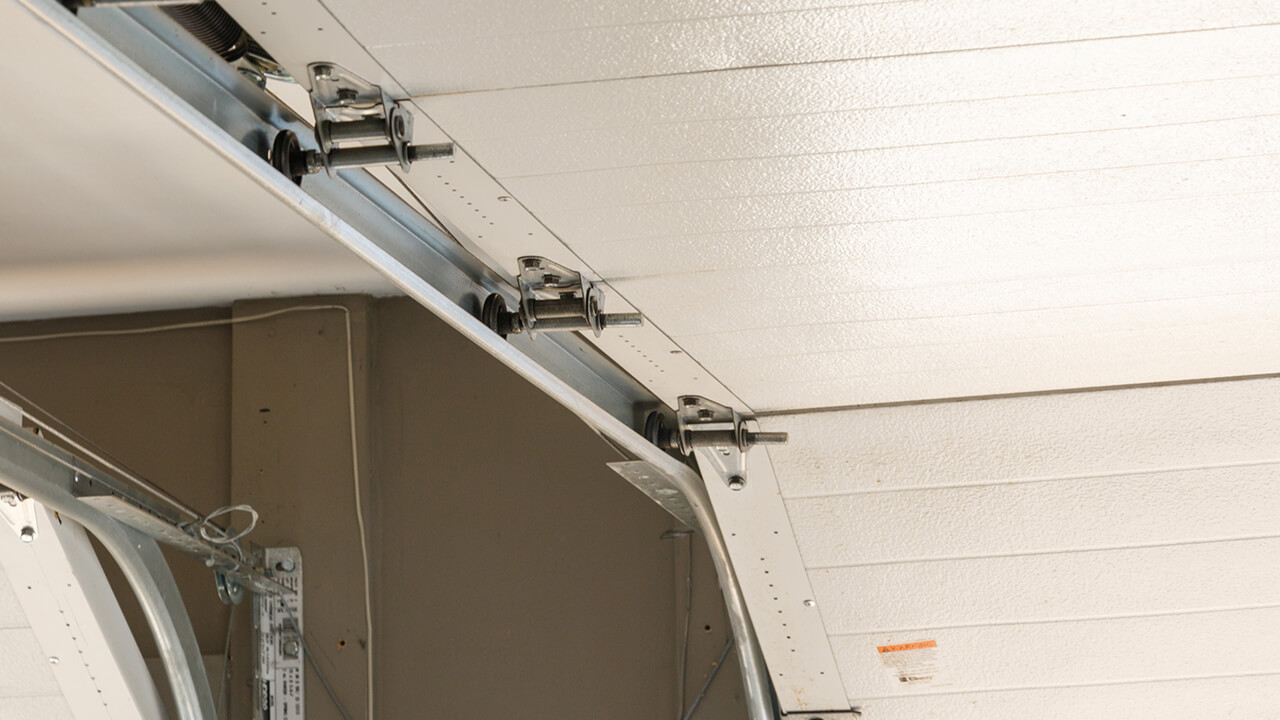 How To Adjust A Garage Door Gap?